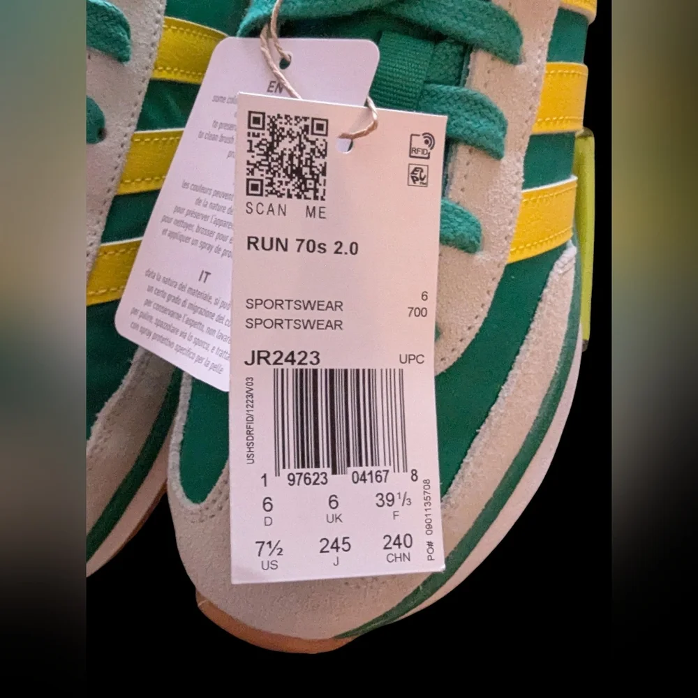 Adidas Run 70s 2.0 Lace Up Sneakers in 7.5 - Picture 8 of 9